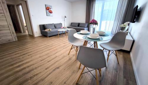 One-Bedroom Apartment with Balcony