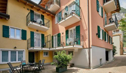 Three-Bedroom Villa with Balcony and Garden View