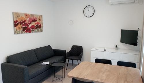 One-Bedroom Apartment with Terrace