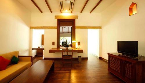 Luxury Plunge pool Villa (Complimentary breakfast and Hi-Tea (4–5 PM) with tea, coffee, and cookies)