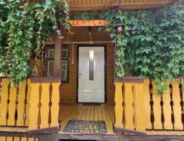 One-Bedroom Apartment with Terrace