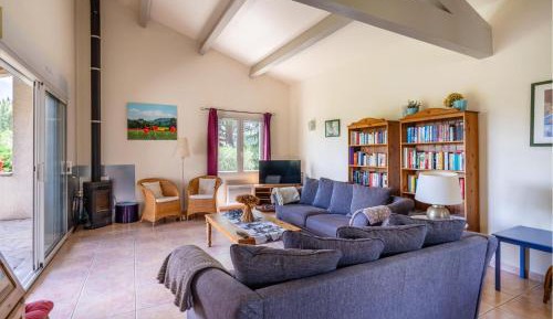 Three-Bedroom Holiday Home 
