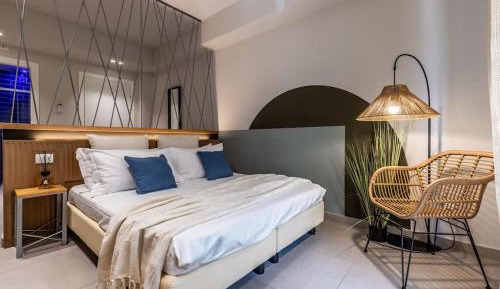 Studio Apartment with Balcony