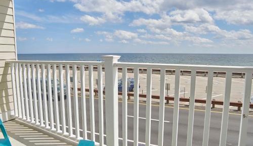 Queen Room with Two Queen Beds - Oceanview
