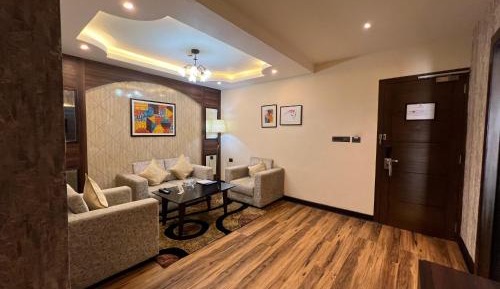 Family Room with Lake View