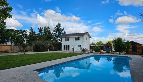 Double Room with Pool View