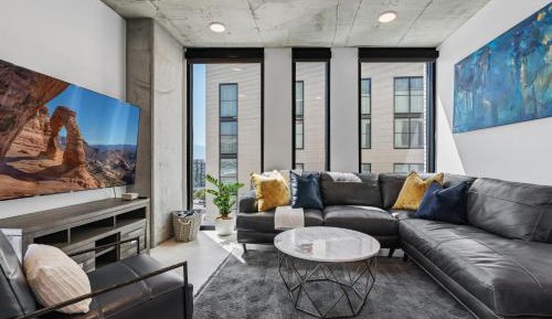 Two-Bedroom Deluxe Apartment