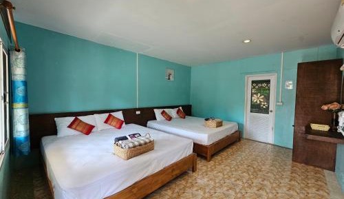 Deluxe Family Room with air conditioner
