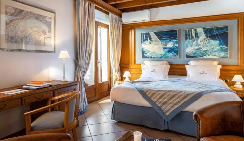 Junior Suite with Lake View