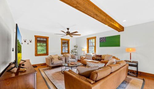 Four-Bedroom Holiday Home
