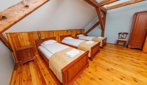 Economy Triple Room with Shared Bathroom