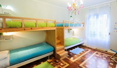 Quadruple Room with Private Bathroom
