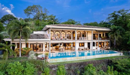 Deluxe Villa