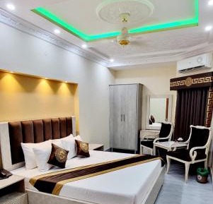 Deluxe King Room