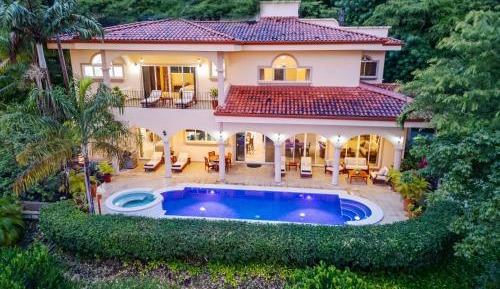 Five-Bedroom Holiday Home