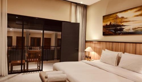 Deluxe Double or Twin Room