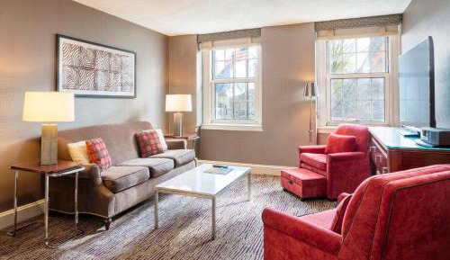 Club lounge access, 1 Bedroom Suite, 2 Double