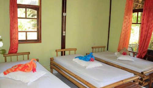 6-Bed Mixed Dormitory Room