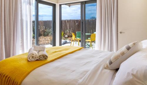 Two-Bedroom Apartment with Ocean View
