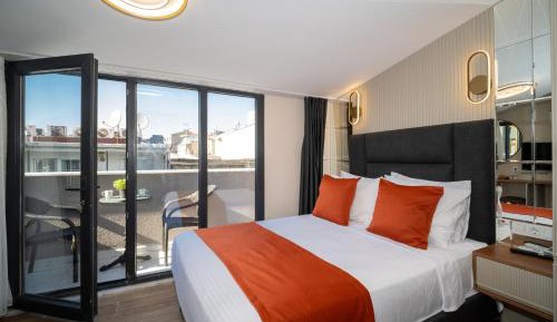 King Room with Balcony
