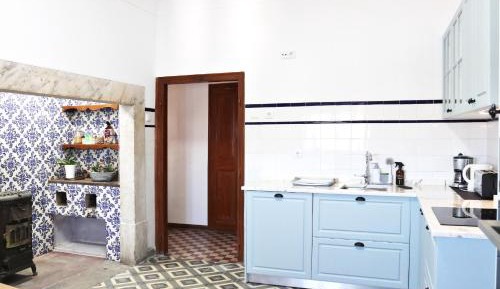 Single Room with Shared Bathroom