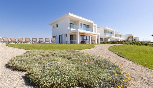 Villa - Beach Front