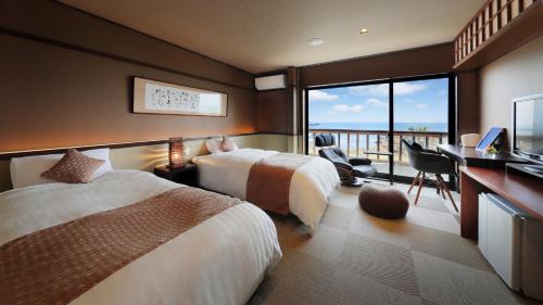 Twin Room with Sea View