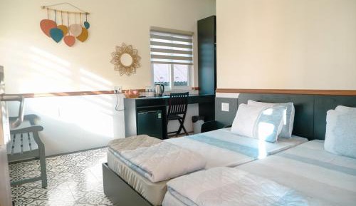 Twin Room with City View