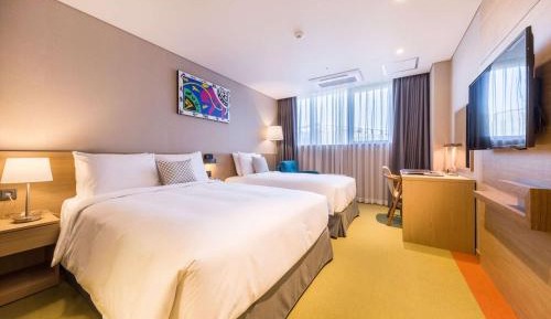 Deluxe Family Twin Room
