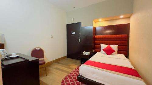 Deluxe Single Room