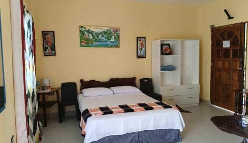 Deluxe Double Room with Side Sea View