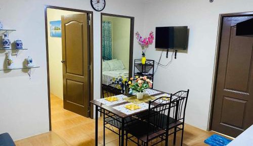 Apartment with Mountain View