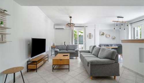 Three-Bedroom Superior Apartment