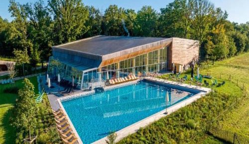 One-Bedroom Holiday Home