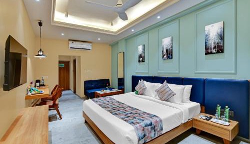 King Room with Balcony