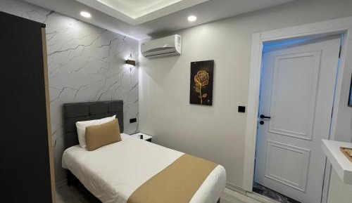 Single Room with Private Bathroom