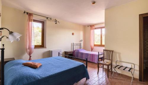 Triple Room with Private Bathroom