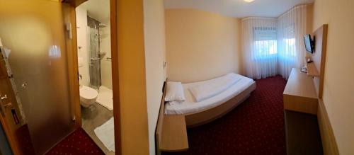 Single Room with Bathroom