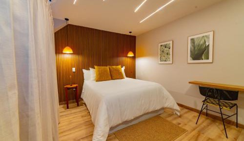 Queen Room with Pool View