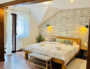 Double Room with Balcony and Garden View