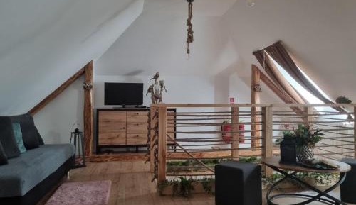 Studio - Split Level