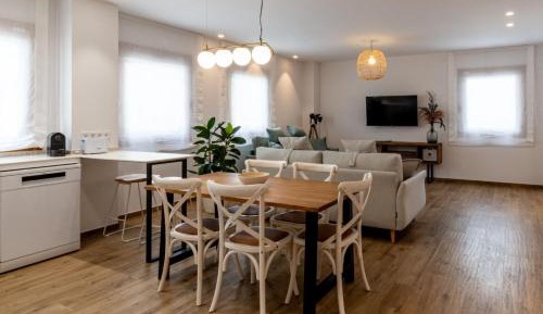 Two-Bedroom Apartment with Mountain View