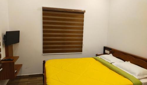 Queen Room with Garden View