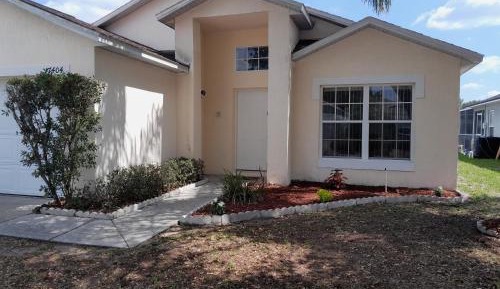 Three-Bedroom House with Private Pool 