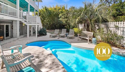 Four-Bedroom Holiday Home