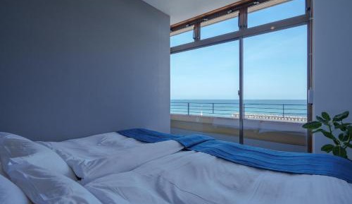 302/303 Twin Room with Ocean view (Private Bathroom)