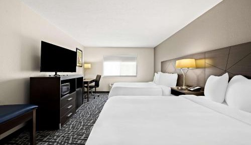 Queen Room with Two Queen Beds - Non-Smoking
