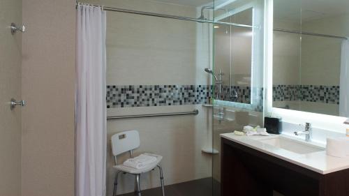Studio Queen Suite - Disability Access