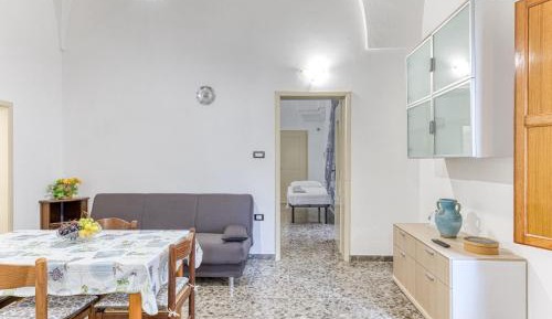 Superior One-Bedroom Apartment