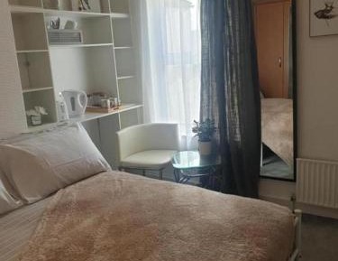 Deluxe Double Room with Shower